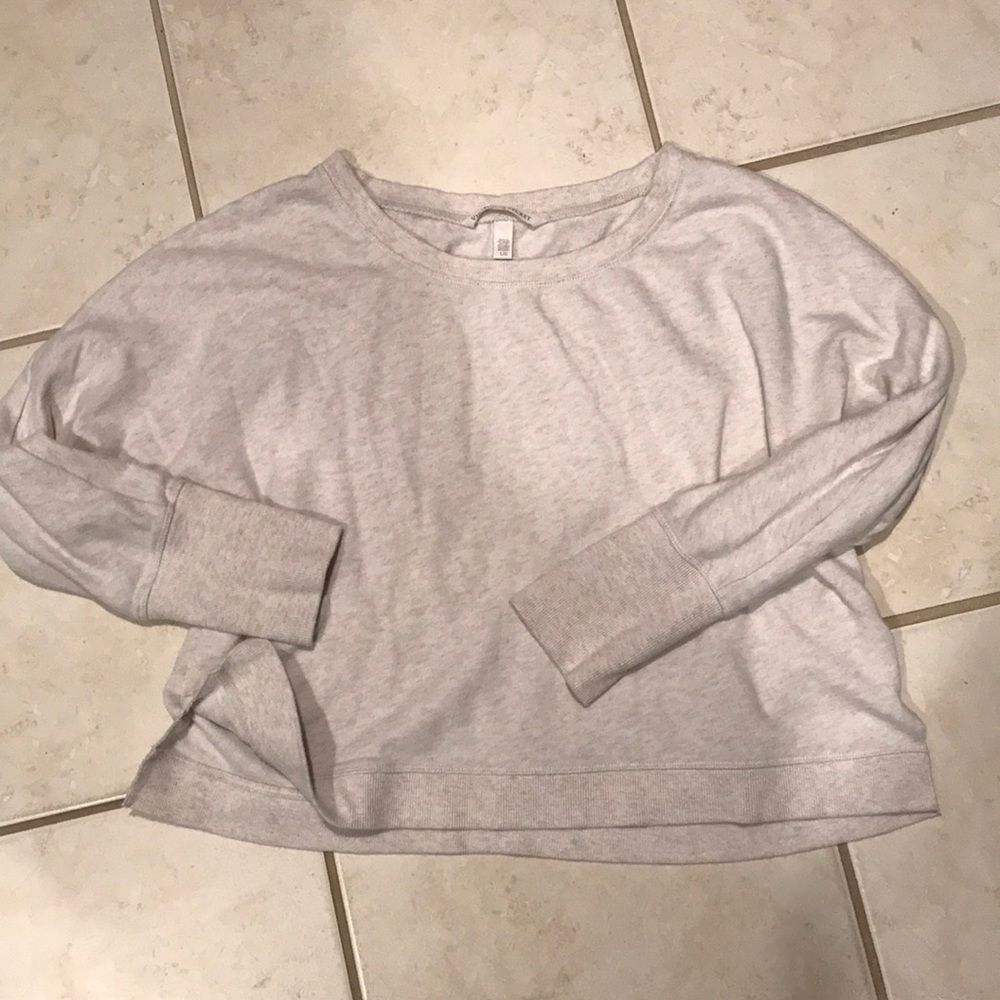 Quarter sleeve crop sweatshirt